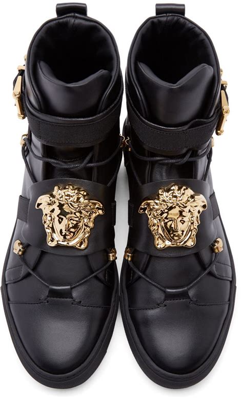 versace schoen|Versace black leather shoes.